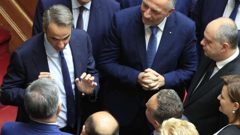 Γιατί η Νέα Δημοκρατία "χαίρεται" που ανεβαίνει το ΠΑΣΟΚ στις δημοσκοπήσεις