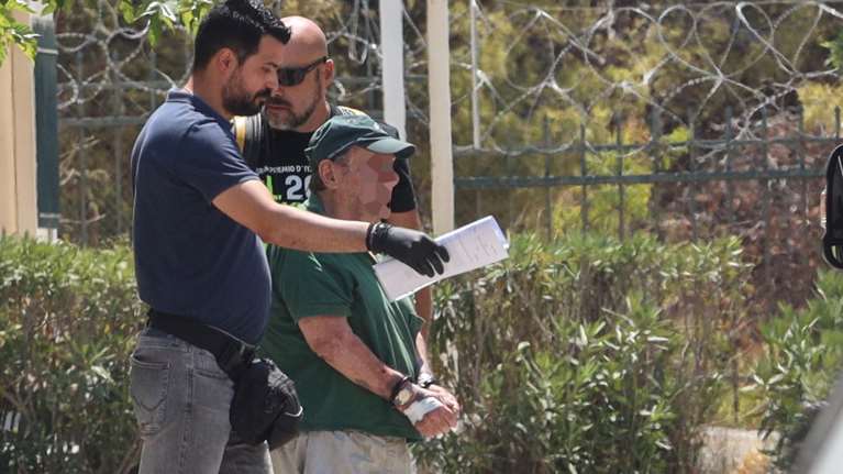 Γλυκά Νερά: Μοναχικός και λιγομίλητος ο 80χρονος εμπρηστής - Δεν συνεργάζεται με τις αρχές - Το προφίλ του