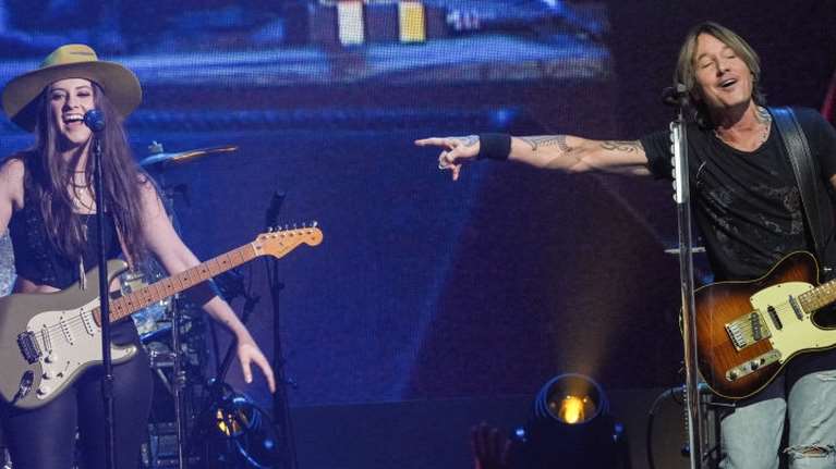 &quot;Ιεροσυλία&quot;: Ο Κιθ Έρμπαν άλλαξε τους στίχους στο &quot;τραγούδι τους&quot; με τη Νικόλ Κίντμαν - Το τρίτο πρόσωπο στο διαζύγιο