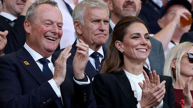 Αψεγάδιαστη στη νέα της εμφάνιση η Κέιτ Μίντλετον - Τέλος τα κατάξανθα μαλλιά για την πριγκίπισσα της Ουαλίας