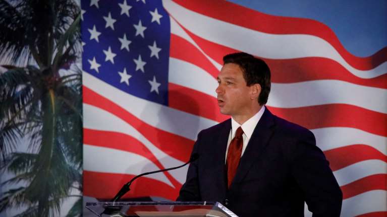 Συμμαχία κατά Τραμπ με τον Ίλον Μασκ: Ο κυβερνήτης της Φλόριντα Ρον ΝτεΣάντις ανακοινώνει την υποψηφιότητά του