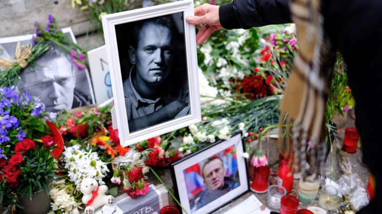 Αποκάλυψη για Ναβάλνι: Θα απελευθερωνόταν, λίγο πριν βρεθεί νεκρός- Το σχέδιο ανταλλαγής του μαζί με δύο Αμερικανούς