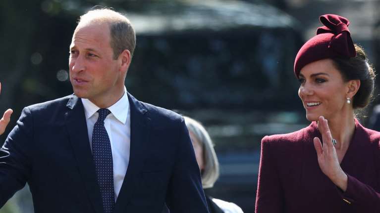 Ζεσταίνει την καρέκλα του Γουίλιαμ ο Κάρολος: Η παράδοση του θρόνου και ο ρόλος των πριγκιπόπουλων