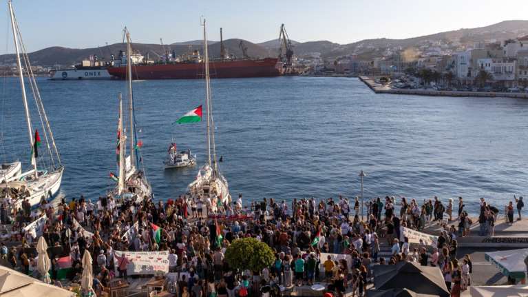 &quot;Οξυγόνο&quot; από τη Σύρο για τη Γάζα – Σάλπαρε η ελληνική αποστολή του Global Sumud Floatilla