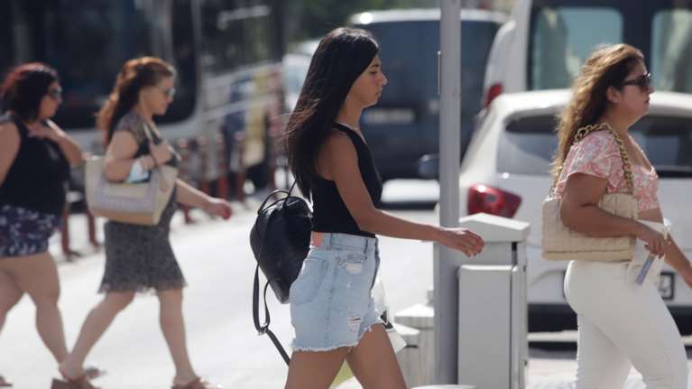 Καύσωνας Κλέων: Εκτακτα μέτρα για τον δημόσιο και ιδιωτικό τομέα - Τι θα ισχύσει