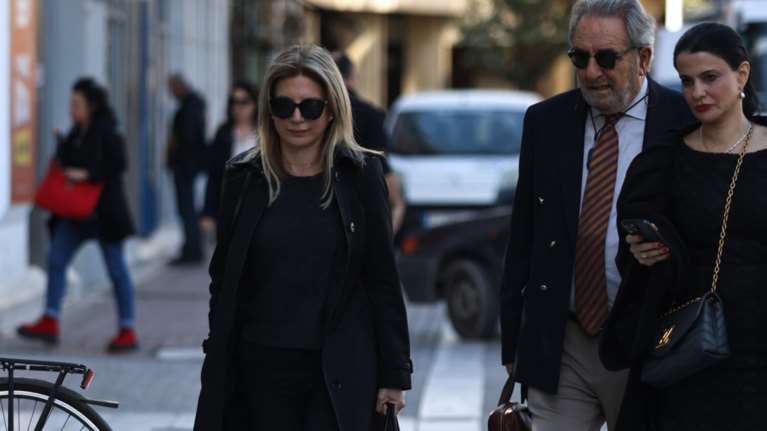 Τέμπη: Στα δικαστήρια Λάρισας Καρυστιανού και Ασλανίδης – Εχουν καταθέσει μήνυση κατά του εφέτη ανακριτή