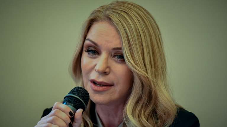 Οι τέσσερις γάμοι της Έλλης Στάη: &quot;Σε όλους τους γάμους κρατούσα και το σπίτι μου - Ήμουν παντρεμένη και πήγαινα εκεί&quot;