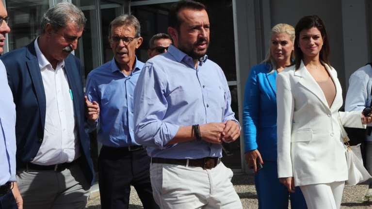 Ολος ο ΣΥΡΙΖΑ στη ΔΕΘ πλην του Κασσελάκη - Με 13 βουλευτές δίπλα του ο Παππάς, ανάμεσά τους Πολάκης και Φάμελλος