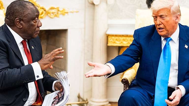 Εχει δίκιο ο Τραμπ όταν λέει ότι γίνεται &quot;γενοκτονία&quot; λευκών στη Νότια Αφρική; Το CNN απαντάει ότι είναι fake news