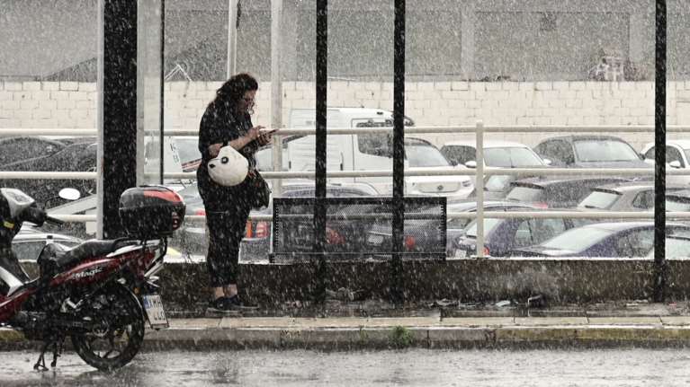Νέο έκτακτο δελτίο επιδείνωσης του καιρού: Ισχυρές καταιγίδες, κεραυνοί και χαλάζι - Τα φαινόμενα τις επόμενες ώρες