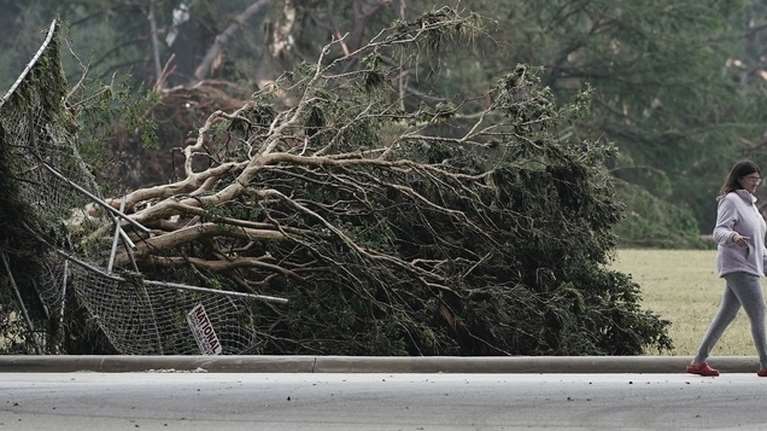 Φονικές πλημμύρες στο Τέξας: Τουλάχιστον 50 οι νεκροί, αγωνία για δεκάδες αγνοούμενα παιδιά