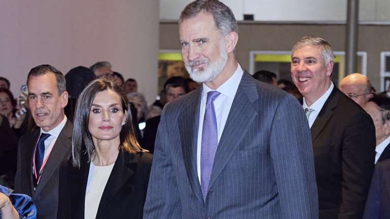 &quot;Ο γάμος τους έχει διαλυθεί - Φελίπε και Λετίσια παίζουν θέατρο από το 2012&quot;: Η νέα εμφάνιση και οι φήμες που οργιάζουν