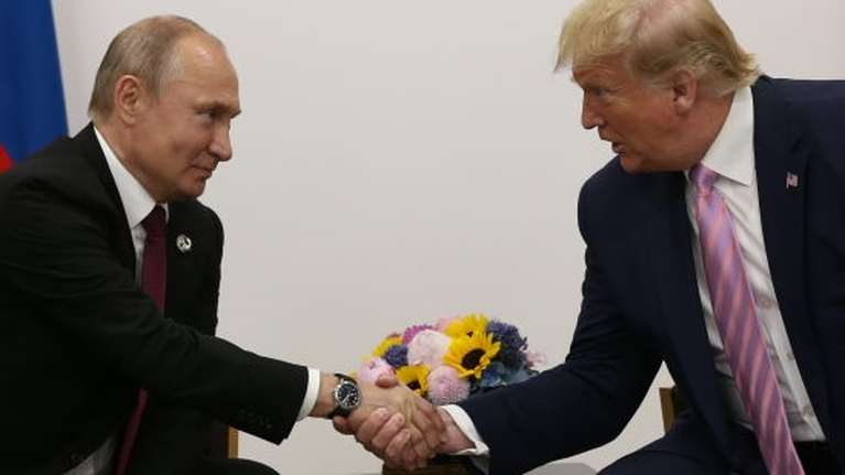 Οργή Τραμπ για το φονικό σφυροκόπημα στο Κίεβο: "Βλάντιμιρ, σταμάτα! Πάμε να κλείσουμε την ειρηνευτική συμφωνία"