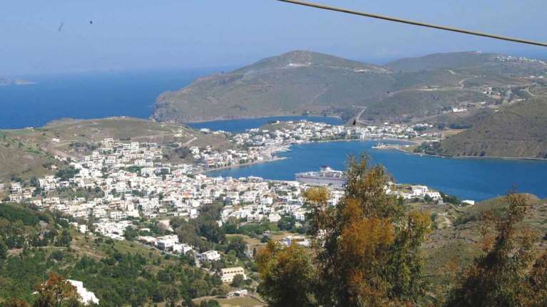 Πάτμος: Παρέμβαση εισαγγελέα για τα λύματα – Κλιμάκιο της ΕΥΔΑΠ στο νησί για την αντιμετώπιση του προβλήματος