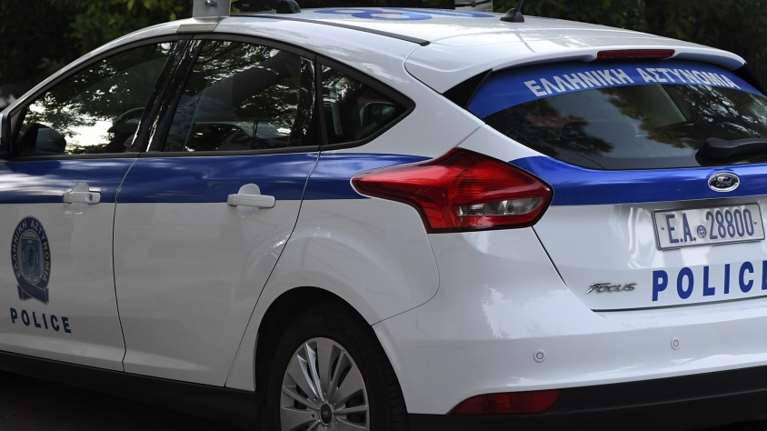 Αλεξανδρούπολη: Κατήγγειλε τον αστυνομικό πρώην σύζυγό της για ενδοοικογενειακή βία - Την ακολούθησε και τη βιντεοσκοπούσε