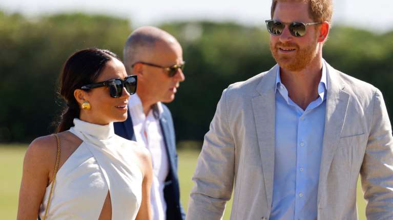 Μέγκαν Μαρκλ: Θέμα συζήτησης η αλλαγή σε κόσμημά της - Τα διαμάντια που κάποτε ανήκαν στην Νταϊάνα