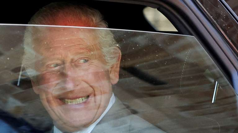 Βασιλιάς Κάρολος: Η πρώτη δημόσια εμφάνισή του μετά την ξαφνική εισαγωγή του στο νοσοκομείο - Τι κατέγραψε η κάμερα