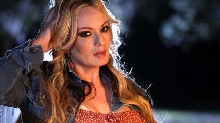 Τι κάνει σήμερα η πρώην πορνοστάρ Στόρμι Ντάνιελς- Ο  γάμος με τον συμπρωταγωνιστή της σε ταινίες ενηλίκων και το ράντσο- δώρο