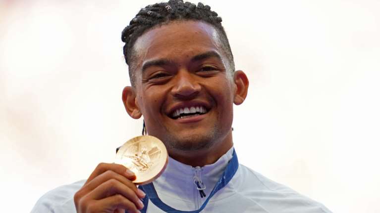 Εξώφυλλο στο Forbes ο Μανόλο - Μεταξύ των πιο επιδραστικών νέων κάτω των 30 ετών ο Καραλής