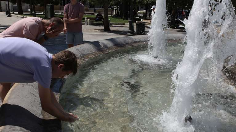 Καμίνι η χώρα: Ερχεται καύσωνας διαρκείας με 40 και πλέον θερμοκρασίες - Πόσο θα διαρκέσει