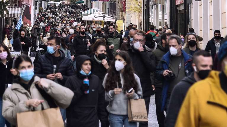 Κορονοϊός: 10.853 νέα κρούσματα – 72 θάνατοι και 499 διασωληνωμένοι