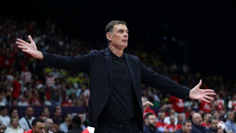 Θεατρική βραδιά για τον Γιώργο Μπαρτζώκα στο Λυκαβηττό - Οι φωτογραφίες με τη Νατάσα Μποφίλιου