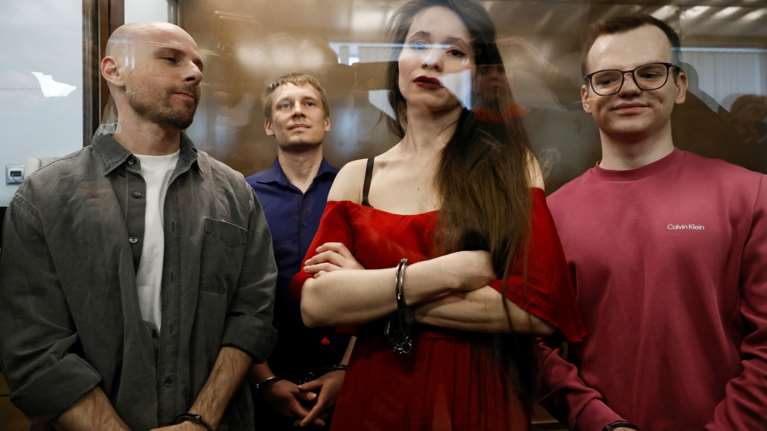 Διώξεις στη Ρωσία: Ο Πούτιν έβαλε στη φυλακή τέσσερις δημοσιογράφους με την κατηγορία ότι δούλευαν με τον Ναβάλνι