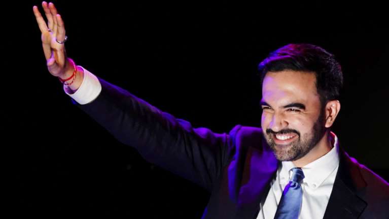 Με μήνυμα κατά του Τραμπ ο Μαμντάνι μετά την εκλογή του στη Νέα Υόρκη: &quot;Να τρομοκρατήσουμε τον τύραννο&quot;