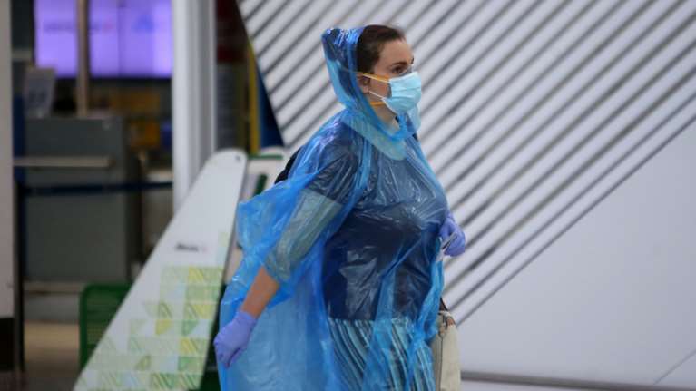 Ανοικτό το ενδεχόμενο νέου lockdown μετά τα Χριστούγεννα - Τι λένε Ψαλτοπούλου και Θωμαΐδης [βίντεο]