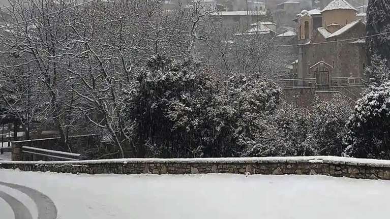 Νέα κακοκαιρία με χιόνια και τσουχτερό κρύο από το Σάββατο - Στα λευκά περιοχές και στην Αττική