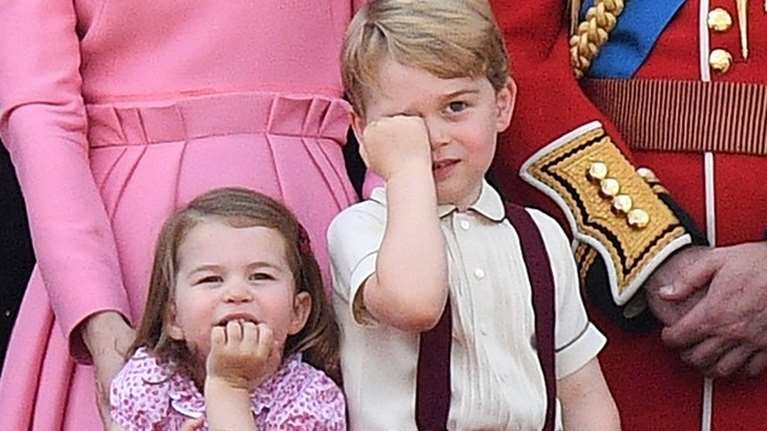 Τα μεταχειρισμένα ρούχα των πριγκιπόπουλων: Τι κάνει η Κέιτ τα παλιά ρούχα του Τζορτζ, της Σάρλοτ και του Λούις