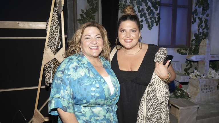 Η Δανάη Μπάρκα με τον πατέρα της, Νώντα για φαγητό στην Κηφισιά