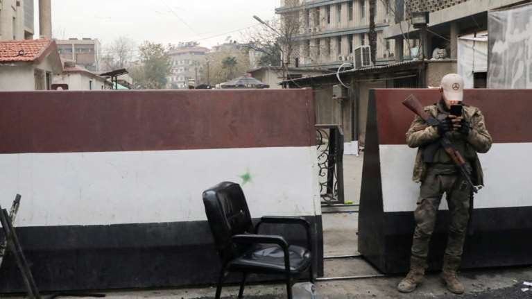 Wall Street Journal: Φόβοι για εισβολή της Τουρκίας στη Συρία - Ο Ερντογάν συγκεντρώνει στρατό στα σύνορα