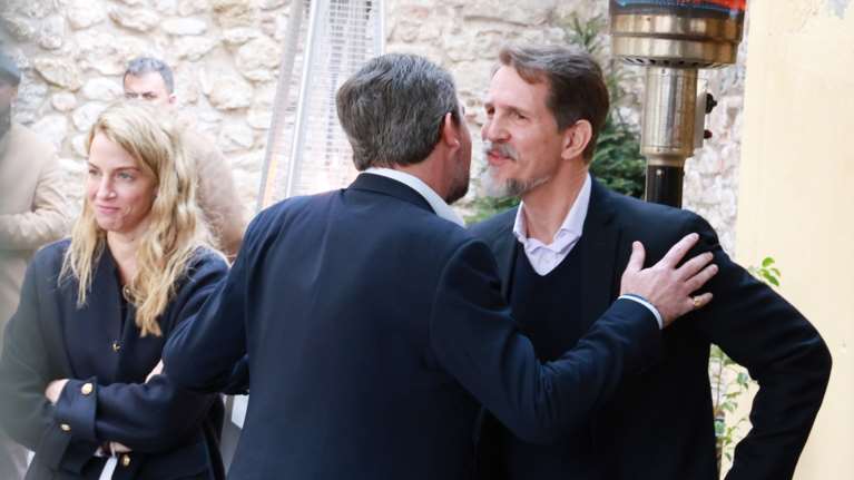 Χρυσή Βαρδινογιάννη: Νέα εμφάνισή με τον σύζυγό της Νικόλαο και την οικογένεια Ντε Γκρες