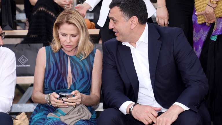 Η επανόρθωση των &quot;Παραπολιτικών&quot; για το Πόθεν Έσχες της Τζένης Μπαλατσινού: &quot;Δεν έχει 20 ακίνητα, ούτε σπίτι στο Ψυχικό&quot;