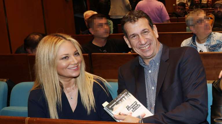 Η Νάνσυ Ζαμπέτογλου με την κόρη της, Σοφία Γαλακτερού σε μουσικό πάρτι στην Τεχνόπολη