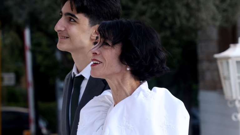 Αγνώριστη η Έλενα Τοπαλίδου: Η τρομερή αλλαγή στα μαλλιά της - Τα έκοψε κοντά και τα έβαψε ginger