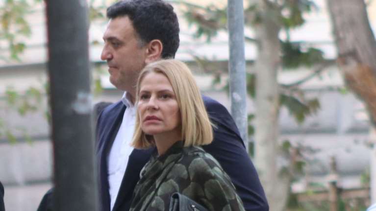 Αλεξάνδρα Κωστοπούλου: Η σπάνια εμφάνιση με τη μητέρα της Τζένη Μπαλατσινού και τον σύζυγό της Βασίλη Κικίλια