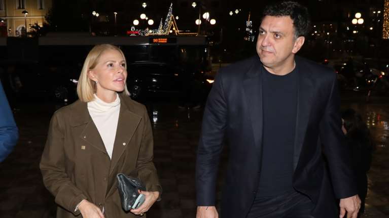 Τζένη Μπαλατσινού: Τα πιο νόστιμα μπισκότα από τα χεράκια του γιού της - Η συνταγή του... &quot;Καρυοθραύστη&quot;