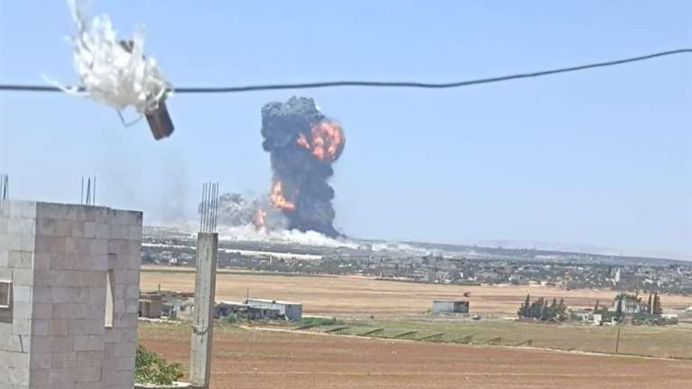 Ισχυρή έκρηξη στη Συρία: Τουλάχιστον έξι νεκροί και δεκάδες τραυματίες - &quot;Σείστηκε&quot; η Ιντλίμπ, προπύργιο του αλ-Σάραα