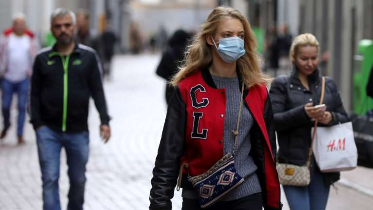 Η Ευρώπη &quot;έσπασε το φράγμα&quot; του 1.5 εκατομμύριου νεκρών από τον κορονοϊό