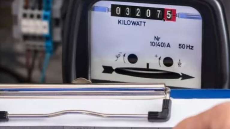 Ξεκινά η μηνιαία καταμέτρηση του ηλεκτρικού ρεύματος- Τι πρέπει να ξέρουν οι καταναλωτές