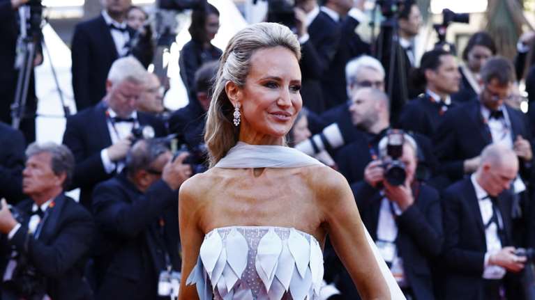 Η Λαίδη τρελάθηκε: Η βρετανίδα royal που πήγε στις Κάννες με το πιο ακατάλληλο και κακόγουστο φόρεμα