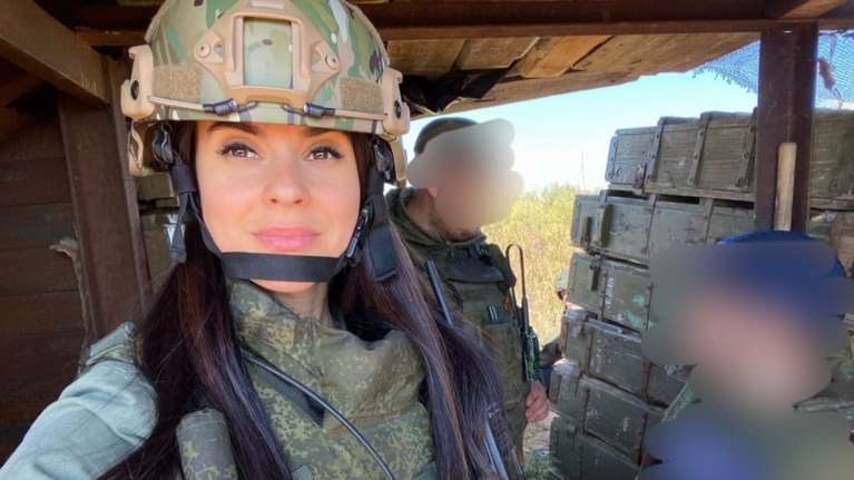 Τραγωδία με Ρωσίδα πολεμική ανταποκρίτρια: Η 35χρονη Άννα πάτησε νάρκη και σκοτώθηκε στο μέτωπο της Ουκρανίας