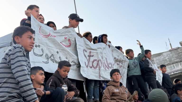 &quot;Έξω η Χαμάς&quot;: Για πρώτη φορά εκατοντάδες Παλαιστίνιοι διαδήλωσαν στη Γάζα κατά της τρομοκρατικής οργάνωσης