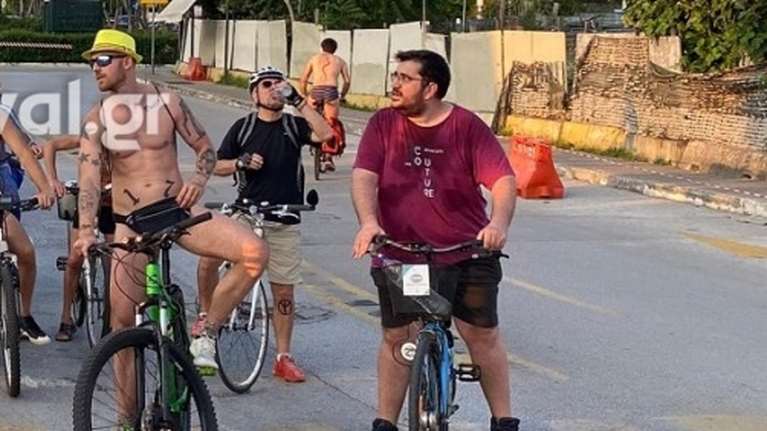 Γυμνή ποδηλατοδρομία για 16η χρονιά στη Θεσσαλονίκη: &quot;Ποδήλατα στην πόλη για να χωράμε όλοι&quot; [Eικόνες-Βίντεο]