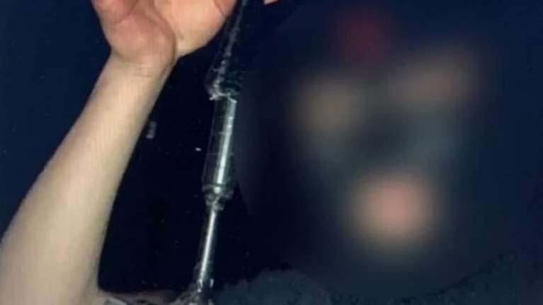 Strassenbande: Βίντεο - ντοκουμέντο με τη σκληρή συμμορία ανηλίκων της Αθήνας να κάνει επίδειξη των όπλων της [Βίντεο]