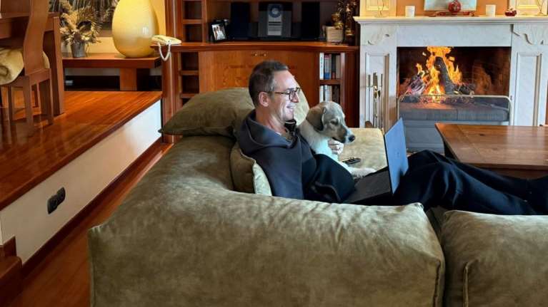 Κώστας Κρομμύδας: Να ποιος διαβάζει πρώτος ότι γράφω