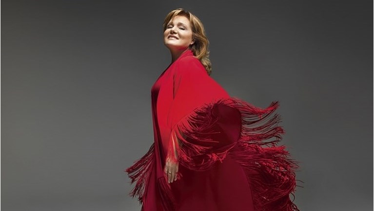 Μαρία Καβογιάννη for Madame Figaro interlink
