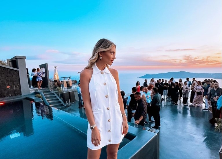 Αθηνά Οικονομάκου